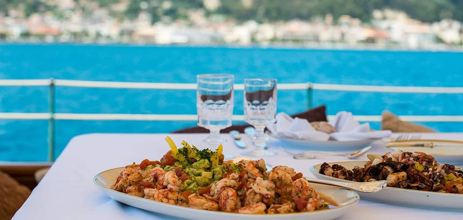 Cabo-San-Lucas-boat-charter-meal.jpg