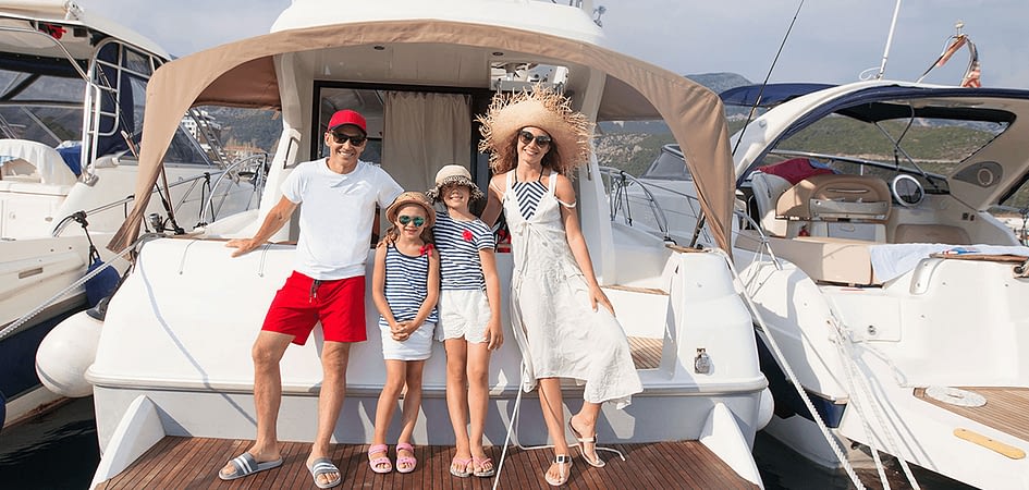 Private-boat-charter-Cabo-Family.jpg