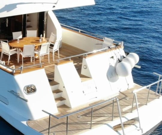 luxury yachts in Los Cabos