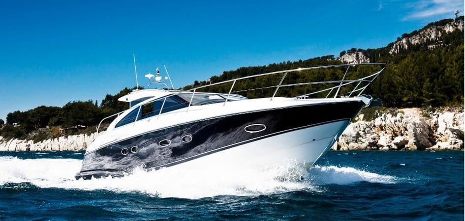 yachts for fishing in Los Cabos 55