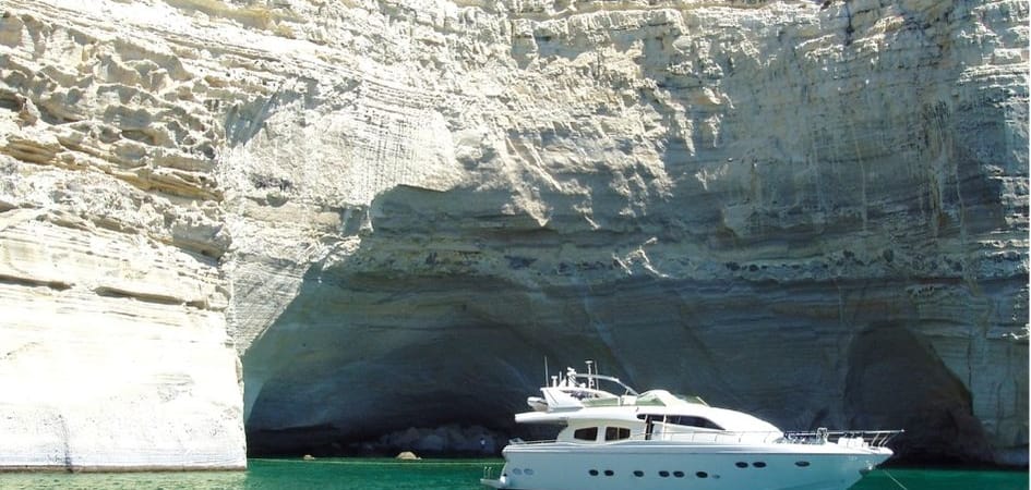 yachts for fishing in Los Cabos 42