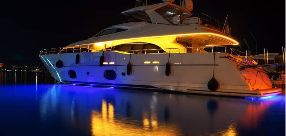 yachts for fishing in Los Cabos 57